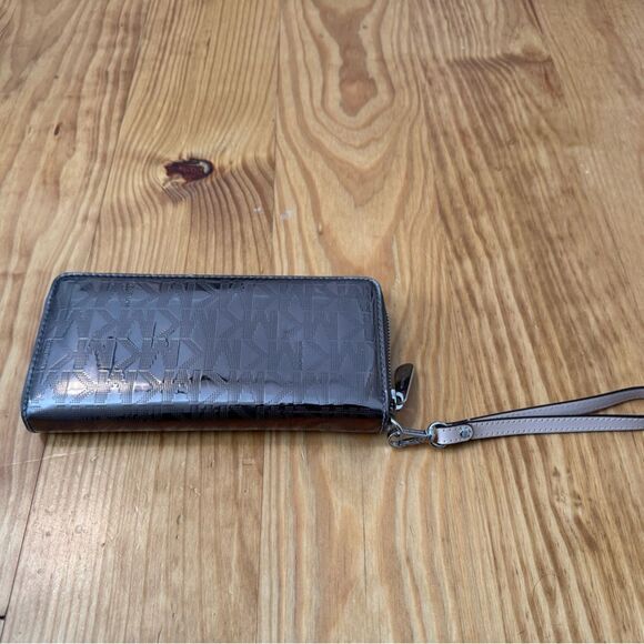 MICHAEL KORS Grayson Metallic Silver Satchel Purse and Matching Wallet - Picture 4 of 16